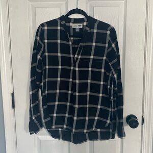 ⭐️4/$20⭐️ Split neck plaid shirt from Old Navy